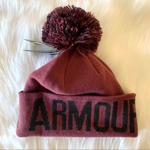 Maroon Under Armour ColdGear 2-IN-1 winter beanie